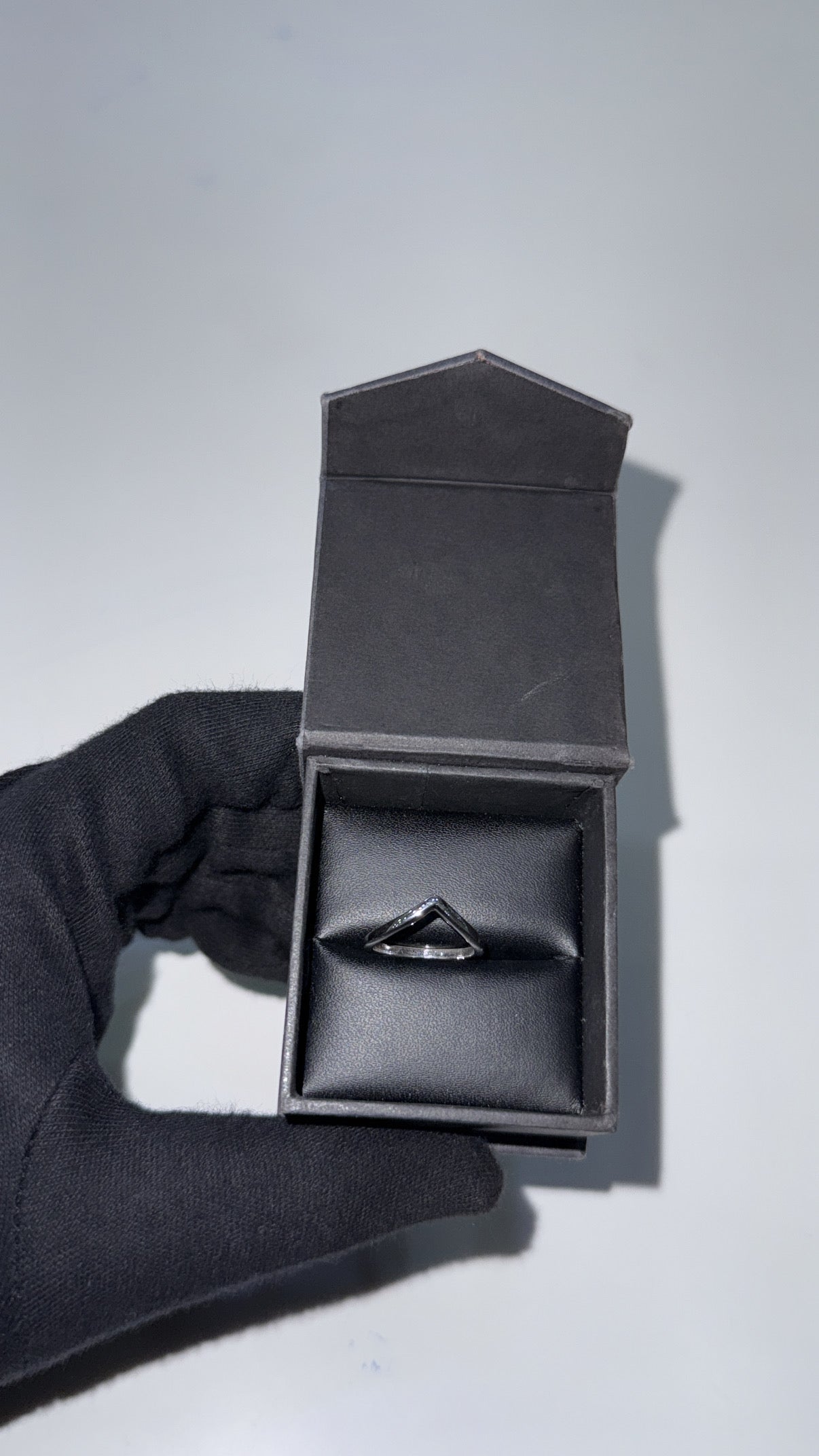 Plain V Band Ring