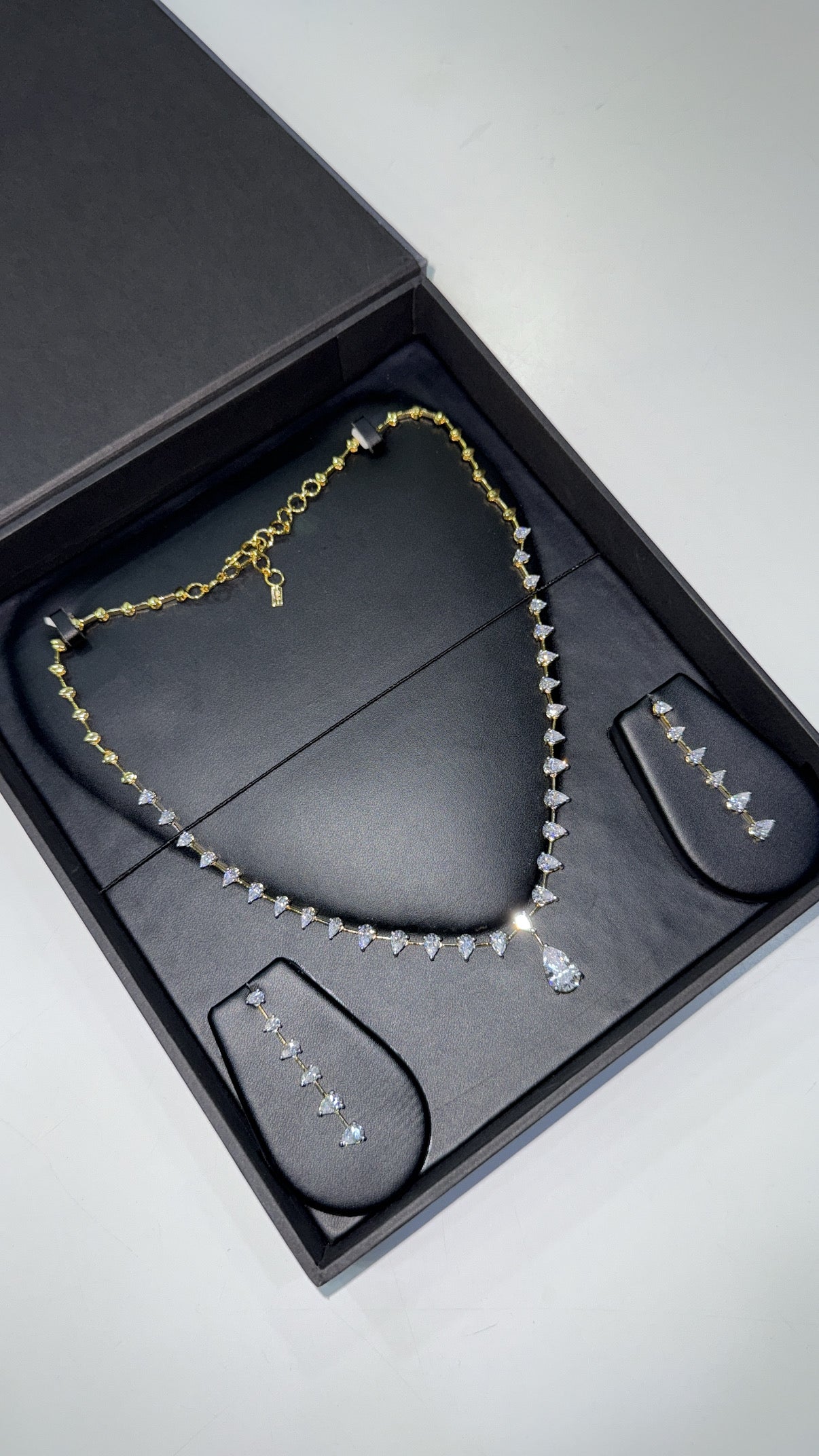 Dainty Pear Necklace Set