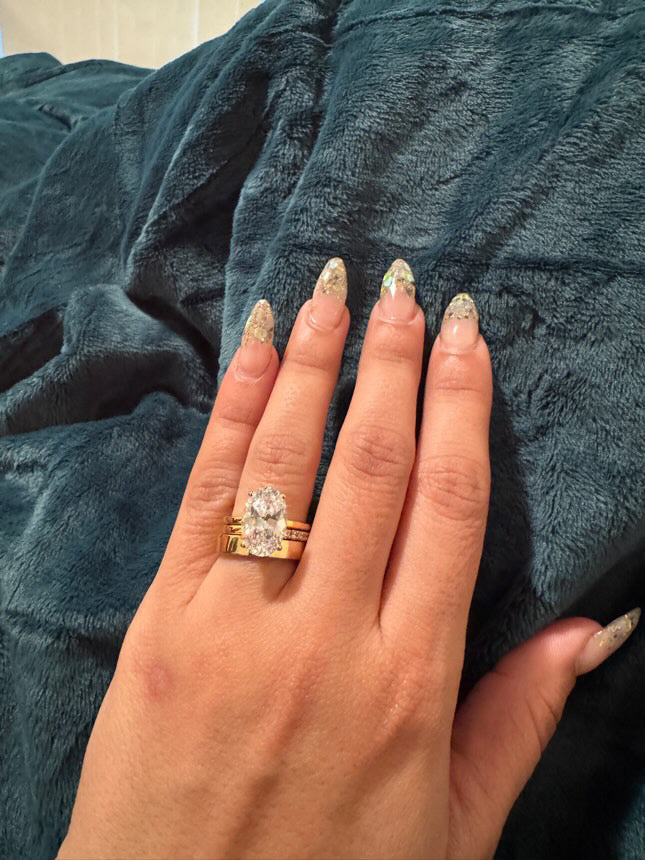 The Essential Oval Ring Stack (3 Rings) (Hidden Halo)