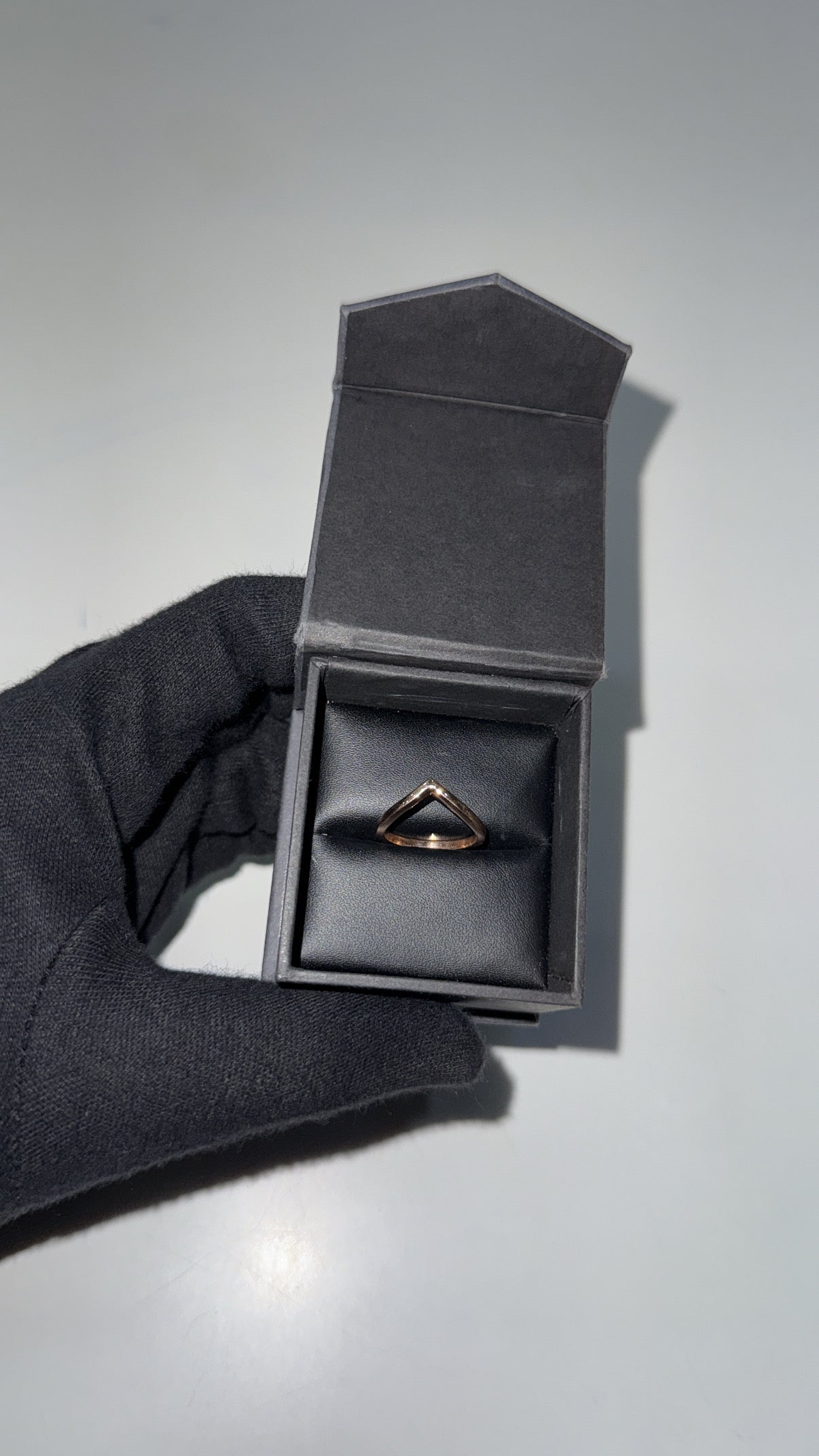 Plain V Band Ring