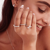Oval Huggie Ring