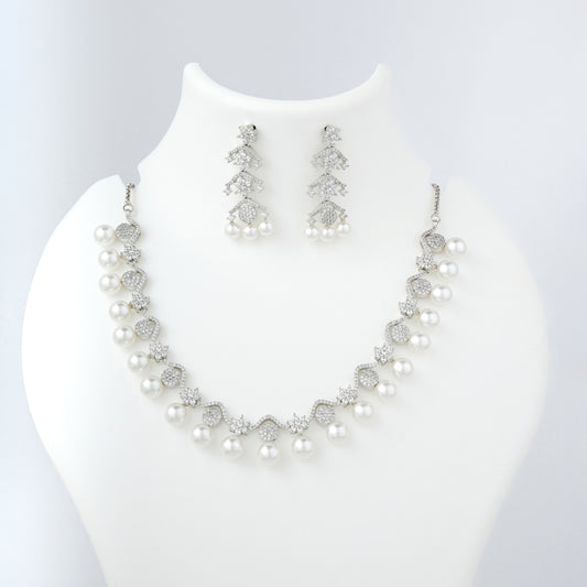 Pearl Of Elegance Necklace Set