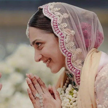 Kiara Advani Ring (Hidden Halo)