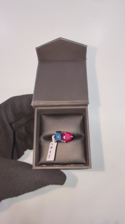 Emerald & Heart Birthstone Toi et Moi Ring
